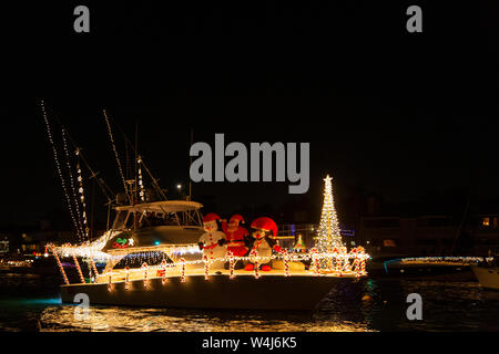 Balboa Island au cours de la Parade de Noël Voile, Newport Beach, Orange County, en Californie. Banque D'Images