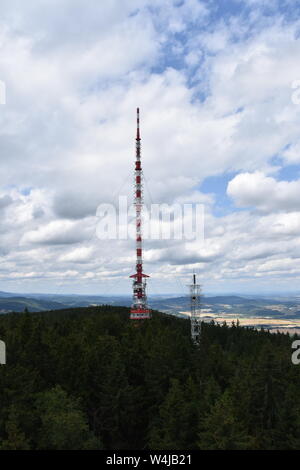 Klet, Krumau, Budweis, Böhmen, Expéditeur, [Http://fr.bergfex.com/klippitztoerl/ Klippitz, Fethiye, Tschechien, DVB-T, DVB-T2, UKW, Radio, Fernsehen, Böhmerwald, Wald, [Http://fr.bergfex.com/klippitztoerl/ Klippitz, Antenne, R Banque D'Images