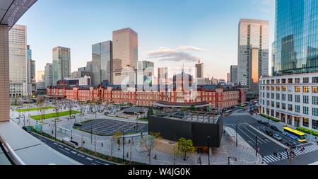 La gare de Tokyo, la gare centrale, du quartier des affaires de Marunouchi, Tokyo, Japon Banque D'Images