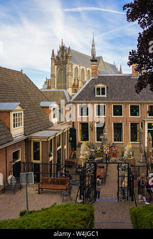 Leiden, Hollande, Pays-Bas, le 22 mai 2019. Hooglandse Kerk de la vue à partir de la la Burcht van Leiden (Fort de Leiden), une vieille carapace garder à Leiden Banque D'Images