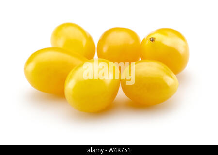 Tomates cerises jaune isolé sur fond blanc Banque D'Images