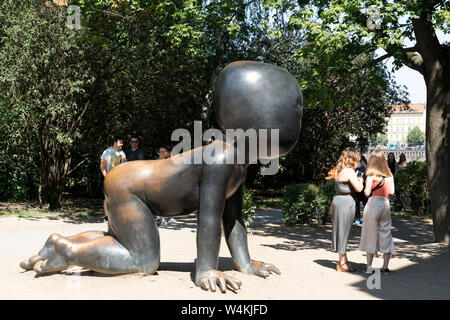 PRAGUE, RÉPUBLIQUE TCHÈQUE - 15 juillet 2019 - ville médiévale des sites célèbres de la ville sont remplis de touristes en été, Banque D'Images