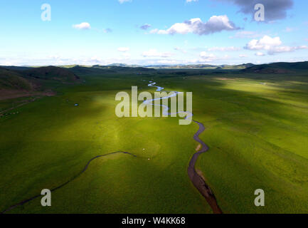 Xilingol. 23 juillet, 2019. Photo aérienne prise le 23 juillet 2019 montre le paysage de pâturages à l'Ouest Bannière Ujimqin, Chine du nord, région autonome de Mongolie intérieure. Credit : Liu Lei/Xinhua/Alamy Live News Banque D'Images