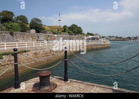 Roma cafe de boissons fraîches à Devonport piscines Mount Wise. Une ressource publique à côté de l'Hamoaze à Plymouth. Banque D'Images