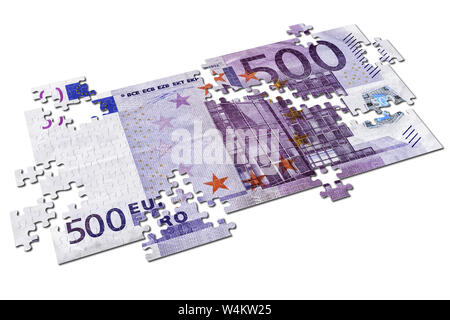 3D illustration. Cinq cents euros puzzle sur fond blanc. Banque D'Images