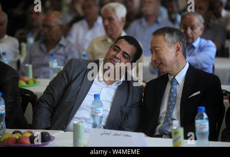 La ville de Gaza, bande de Gaza, territoire palestinien. 24 juillet, 2019. L'ambassadeur pour les affaires palestiniennes et représentant du Japon à la Palestine d'Okubo Takeshi assiste à l'ouverture de la cérémonie de réhabilitation shatee services centre, dans la ville de Gaza, le 24 juillet 2019 Crédit : Mahmoud Ajjour/APA/Images/fil ZUMA Alamy Live News Banque D'Images
