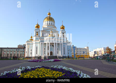 La cathédrale de Saint Guerrier Theodor Ouchakov de Mordovie, Saransk, Russie Banque D'Images