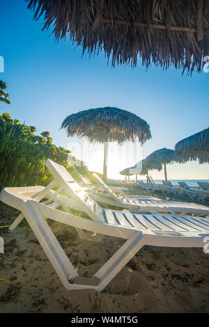 La plage de Varadero est une incroyable destination touristique dans les Caraïbes. Hôtels et Resorts avec des centaines de kilomètres de plages magnifiques. Banque D'Images