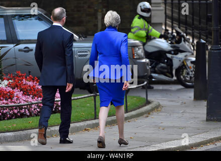 Londres, Royaume-Uni. 24 juillet 2019. Theresa peut fait son dernier discours en tant que premier ministre à Downing Street, avant de partir pour le palais de Buckingham à main dans sa démission à la Reine. Credit : PjrFoto/Alamy Live News Banque D'Images