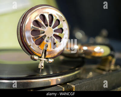 Un gros plan de l'aiguille du gramophone vintage Banque D'Images