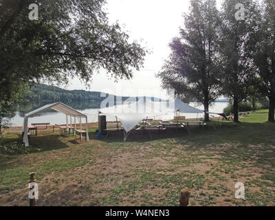 Lac Brombachsee avec une forêt sauvage et de l'été fond vacances camping tend fine art tirages de haute qualité produits cinquante mégapixels Absberg Banque D'Images