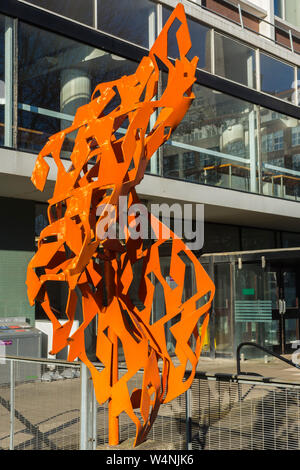 La Combustion '' par Marshall Hall, 1994. Le bâtiment, Renold UMIST campus, Université de Manchester, Manchester, Angleterre, RU Banque D'Images