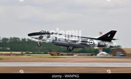 Hawker Hunter F.58 (ZZ191) à l'atterrissage à RAF Fairford Banque D'Images