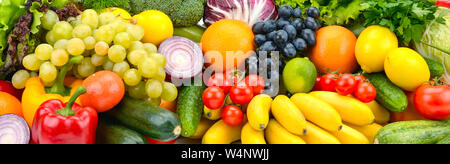 Une gamme utile les légumes et les fruits. Arrière-plan de l'alimentation Banque D'Images