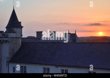 Le château de Villandry, FRANCE - Juillet 07, 2017 : le jardin éclairé par 2 000 bougies au crépuscule . Nuits des mille feux du château de Villandry, France le Banque D'Images