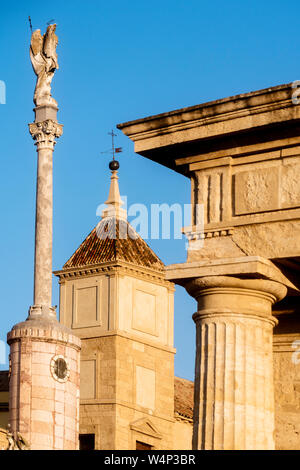 Triomphe de San Rafael de la Puerta del Puente en Cordoba Espagne Banque D'Images