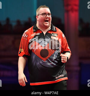 Empress Ballroom Winter Gardens Blackpool. 24 juillet, 2019. 2019 Betfred World Matchplay fléchettes ; cinq jours ; Stephen Bunting célèbre gagner un crédit de jambe : Action Plus Sport/Alamy Live News Banque D'Images