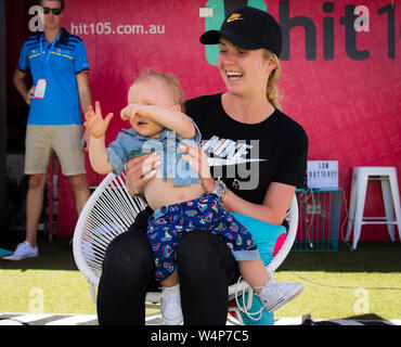 Elina Svitolina répond aux fans de l'Ukraine à l'International WTA Brisbane 2019 Premier tournoi de tennis Banque D'Images