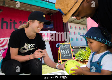 Elina Svitolina répond aux fans de l'Ukraine à l'International WTA Brisbane 2019 Premier tournoi de tennis Banque D'Images