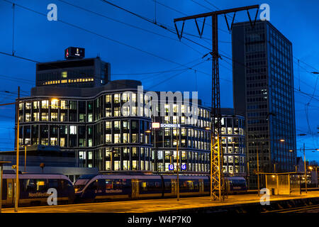 Siège de l'entreprise logistique DB Schenker AG, à Essen, à la gare principale, l'Allemagne, Banque D'Images