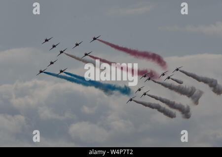 RAF Des flèches rouges et Patrouille de France 2019 Formation Concorde RIAT Fairford Banque D'Images