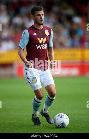 Aston Villa's Frédéric Guilbert lors de la pré-saison match amical au stade de banques, Walsall. Banque D'Images