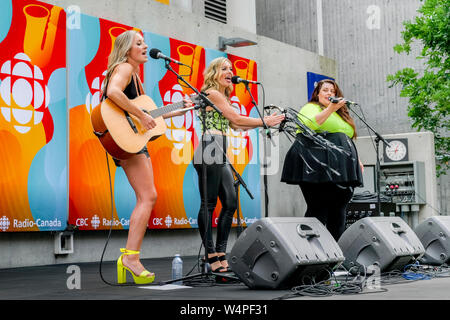 Groupe de musique country, les talons à jouer encore de Radio-canada Nooners, Vancouver, British Columbia, Canada Banque D'Images