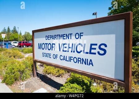 Inscrivez-vous au California Department of Motor Vehicles (DMV) Bureau à Plesanton, Californie, le 28 août 2018. () Banque D'Images