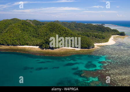 Des images aériennes prises avec un vrombissement d'Kangbangyo Pamomoan,plage et l'île de Siargao Island, Philippines. Banque D'Images