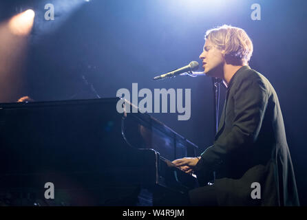 Tom Odell se produiront au Festival Larmer Tree, au Royaume-Uni. Juillet 21, 2019 Banque D'Images