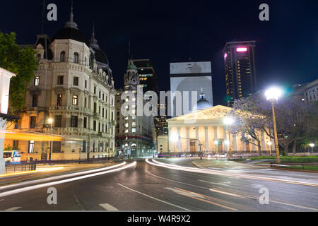 Scène de nuit dans la ville de Buenos Aires Banque D'Images