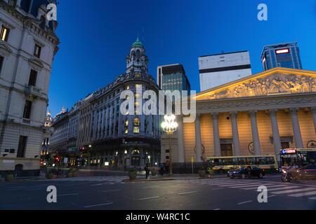 Scène de nuit dans la ville de Buenos Aires Banque D'Images