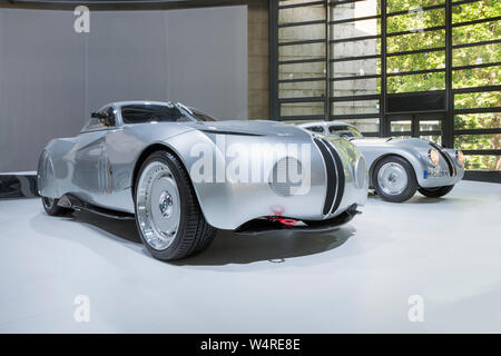 2016 BMW Mille Miglia Concept car avec BMW 328 COUPE 1940. à la Villa D'Este Concous 2016 Banque D'Images