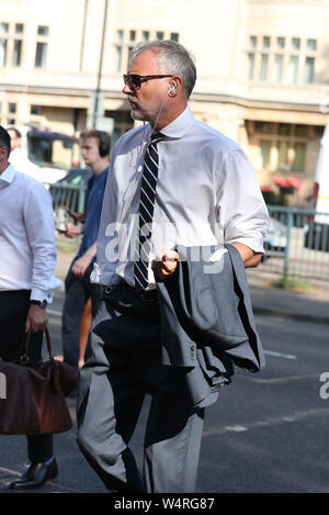 L'ancien présentateur de télévision John Leslie arrivant à Westminster Magistrates' Court où il est accusé d'avoir agressé sexuellement une femme il y a plus de 10 ans. Banque D'Images