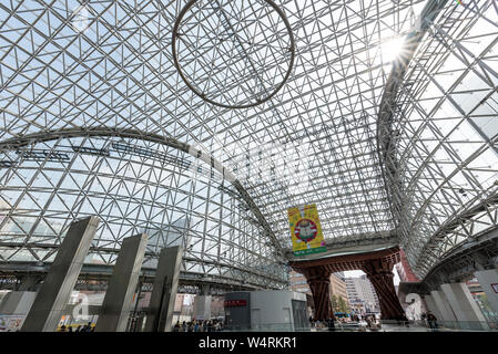 La gare de Kanazawa, Dôme Motenashi, préfecture d'Ishikawa, Japon Banque D'Images