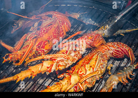 Le homard sur le gril du barbecue, Ubud, Bali, Indonésie Banque D'Images