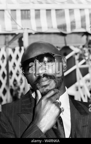 Marvin Hagler à Londres pour défier le champion WBA, WBC Alan Minter. Hagler a gagné par TKO au troisième tour. Hagler a six ans invaincu avant de perdre ses titres à Sugar Ray Leonard en 1987.18e Septembre 1980 Banque D'Images