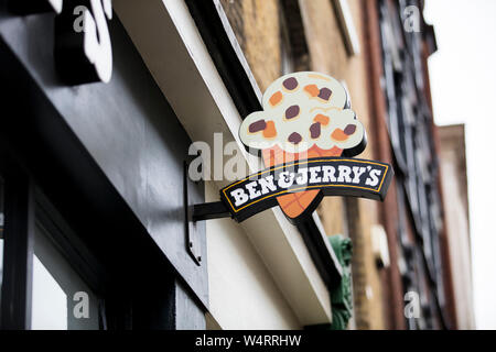 Londres, Royaume-Uni, 17 juillet 2019, Ben et Jerry's Sign in soho Banque D'Images