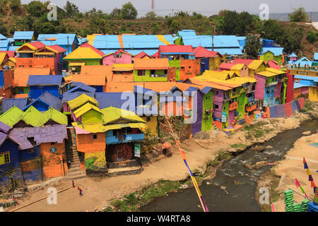 Kampung Warna Warni Jodipan Village coloré Malang Banque D'Images