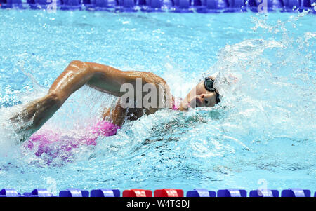 Gwangju, Corée du Sud. Le 25 juillet, 2019. Zhu Menghui de Chine fait concurrence au cours de la women's 100m nage libre lors de la demi-finale des Championnats du monde FINA 2019 Gwangju Gwangju, en Corée du Sud, le 25 juillet 2019. Credit : Bai Xuefei/Xinhua/Alamy Live News Banque D'Images