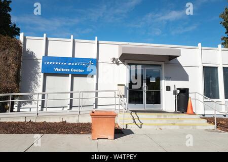 Façade du centre de visiteurs au siège social régional de Lockheed Martin dans la Silicon Valley ville de Sunnyvale, Californie, le 28 octobre 2018. () Banque D'Images