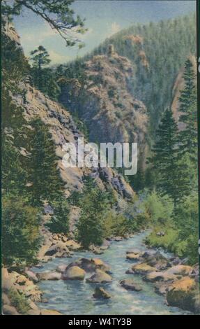 Carte postale Vintage reproduction de la Boulder Canyon sur la rivière Colorado, entre le comté de Clark, Nevada et l'Arizona, Mohave Comté, 1930. () Banque D'Images