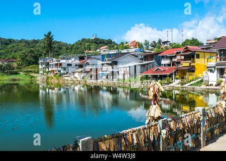 Kanchanaburi, Thaïlande - Décembre 13, 2017 : superbe vue sur le village, E-Thong Thong Pha Phum Pilok,Parc National, la province de Kanchanaburi, Thaïlande Banque D'Images