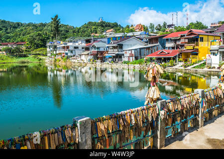 Kanchanaburi, Thaïlande - Décembre 13, 2017 : superbe vue sur le village, E-Thong Thong Pha Phum Pilok,Parc National, la province de Kanchanaburi, Thaïlande Banque D'Images