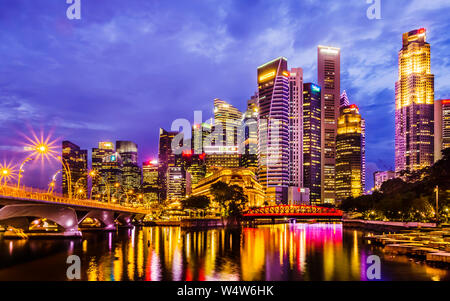 Singapour - Dec 21, 2018 : rues de la région de Marina Bay, Singapour. Banque D'Images