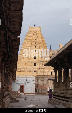 Hampi, en Inde le 8 juillet 2019 : Vue intérieure du temple de Virupaksha ou Pampapati à Mumbay, Inde , Banque D'Images