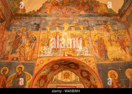 Peintures à l'intérieur de l'église de la Sainte Croix, Patrauti, Roumanie Banque D'Images