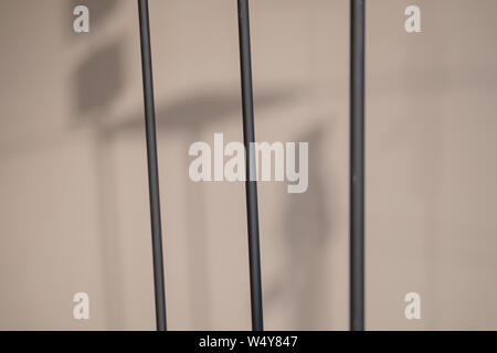 Tige de métal sculptures - exposition Takis - Tate Modern - Londres - Juillet 2019 Banque D'Images