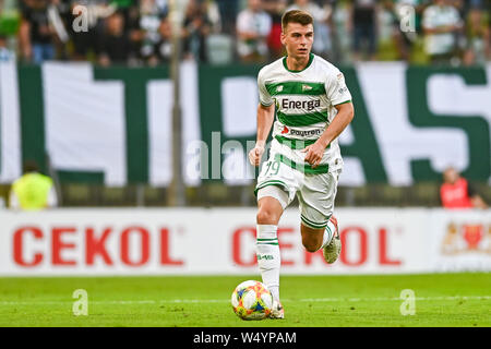 Karol Fila de Pagan Gdansk vu en action au cours de l'UEFA Europa League match qualificatifs Pagan entre Gdansk et Brondby si au stade Energa.(score final ; Pagan Gdansk 2:1 Luinya SI) Banque D'Images