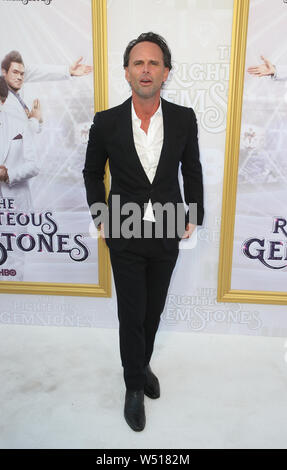 Hollywood, CA. Le 25 juillet, 2019. James Burgevin Walton, à la première de Los Angeles Nouvelle Série HBO "Les pierres juste à des studios Paramount à Hollywood, Californie le 25 juillet 2019. Credit : Faye Sadou/media/Alamy Punch Live News Banque D'Images